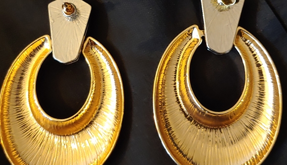 Earrings - Picture 2 of 3